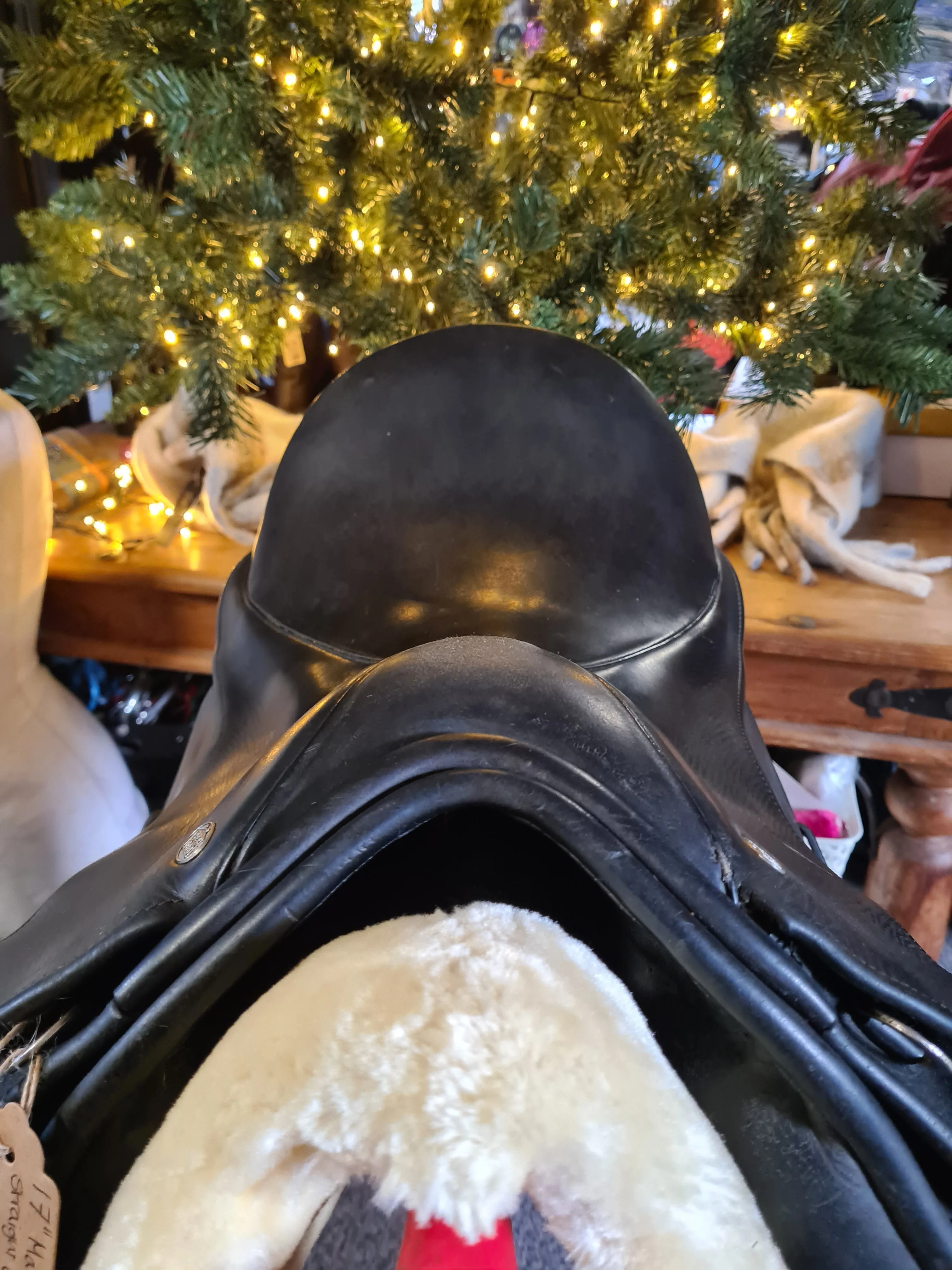 17" Manor House Staight Cut Working Hunter Saddle