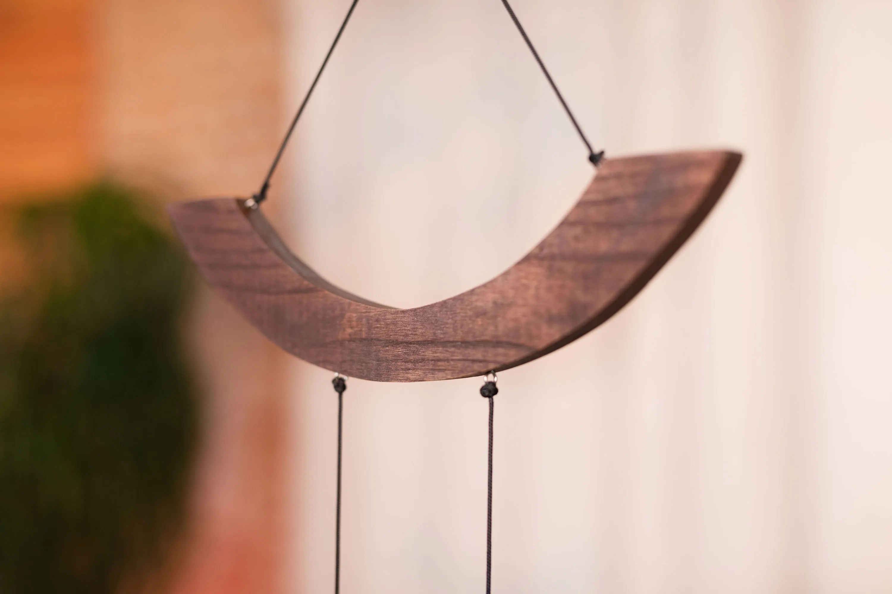 432 Hz Moon Meditation Chime 49" / 125 cm - Silver Bar & Wood