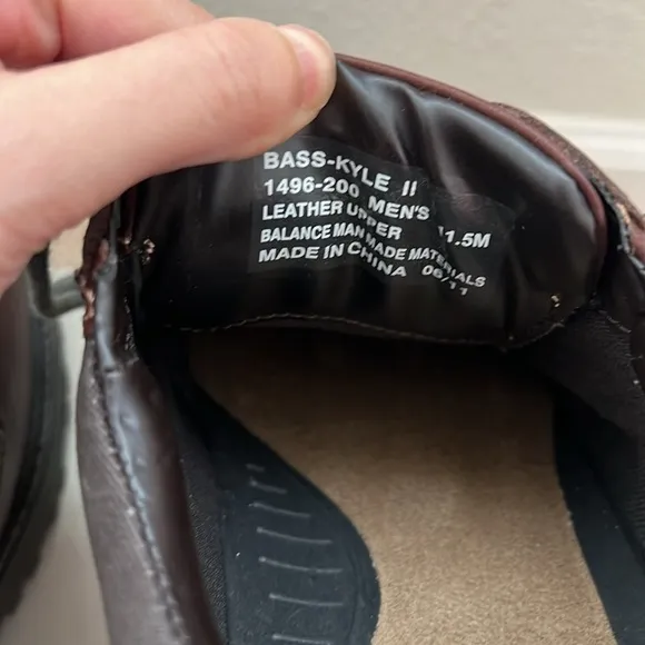 Bass KYLE II lace up brown leather shoes, size 11.5M
