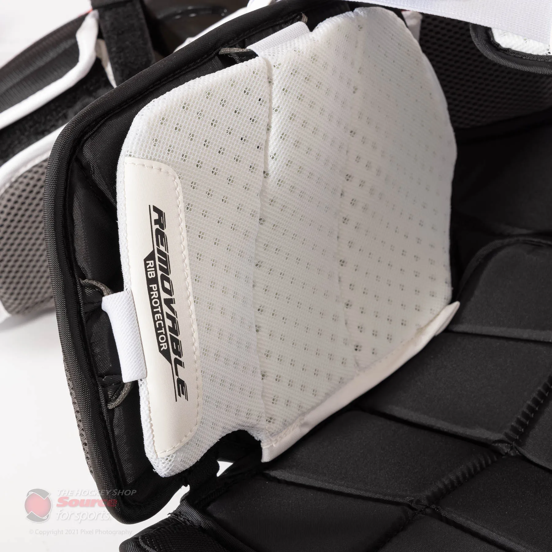 CCM Extreme Flex 5 Senior Chest & Arm Protector - White / Grey / Red