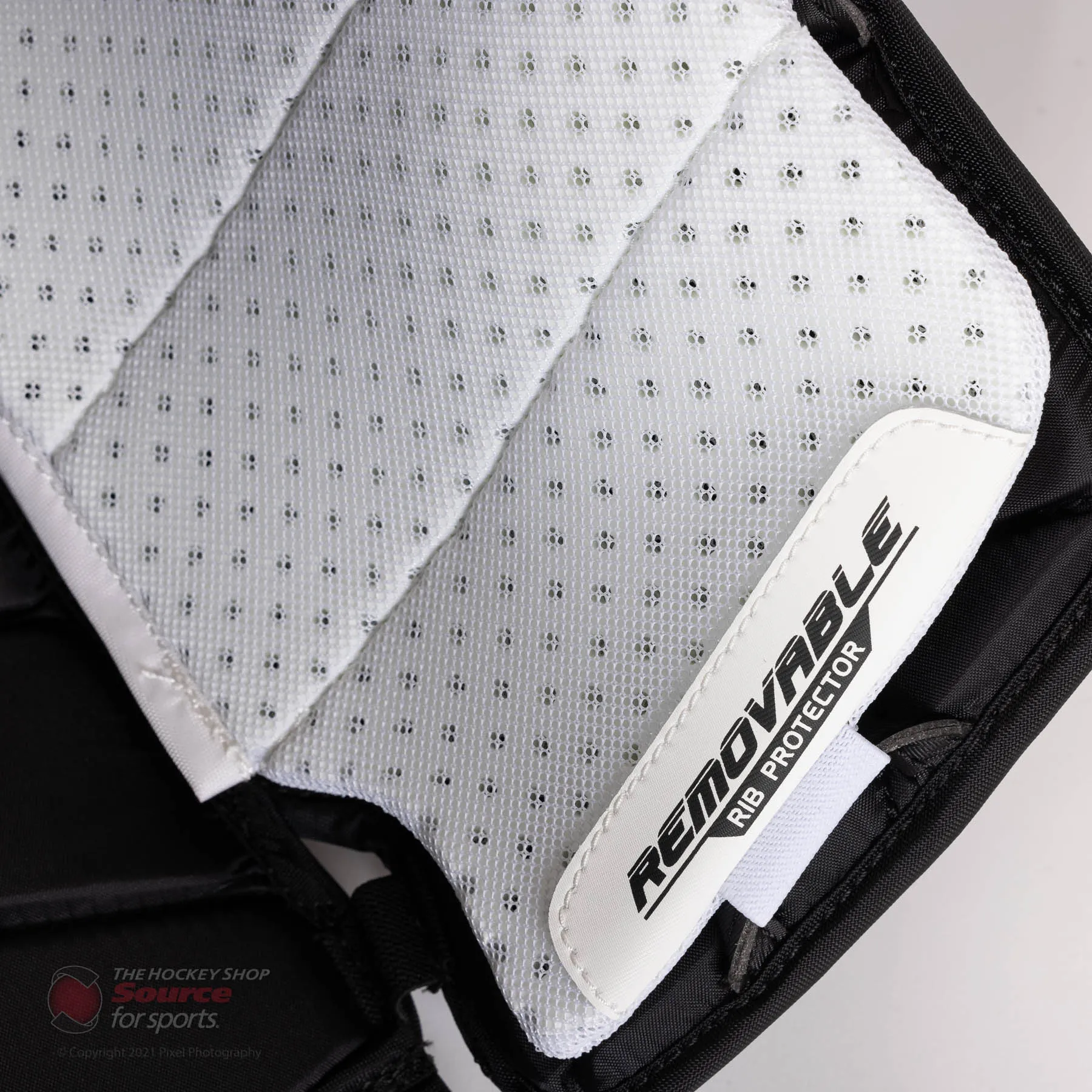 CCM Extreme Flex 5 Senior Chest & Arm Protector - White / Grey / Red