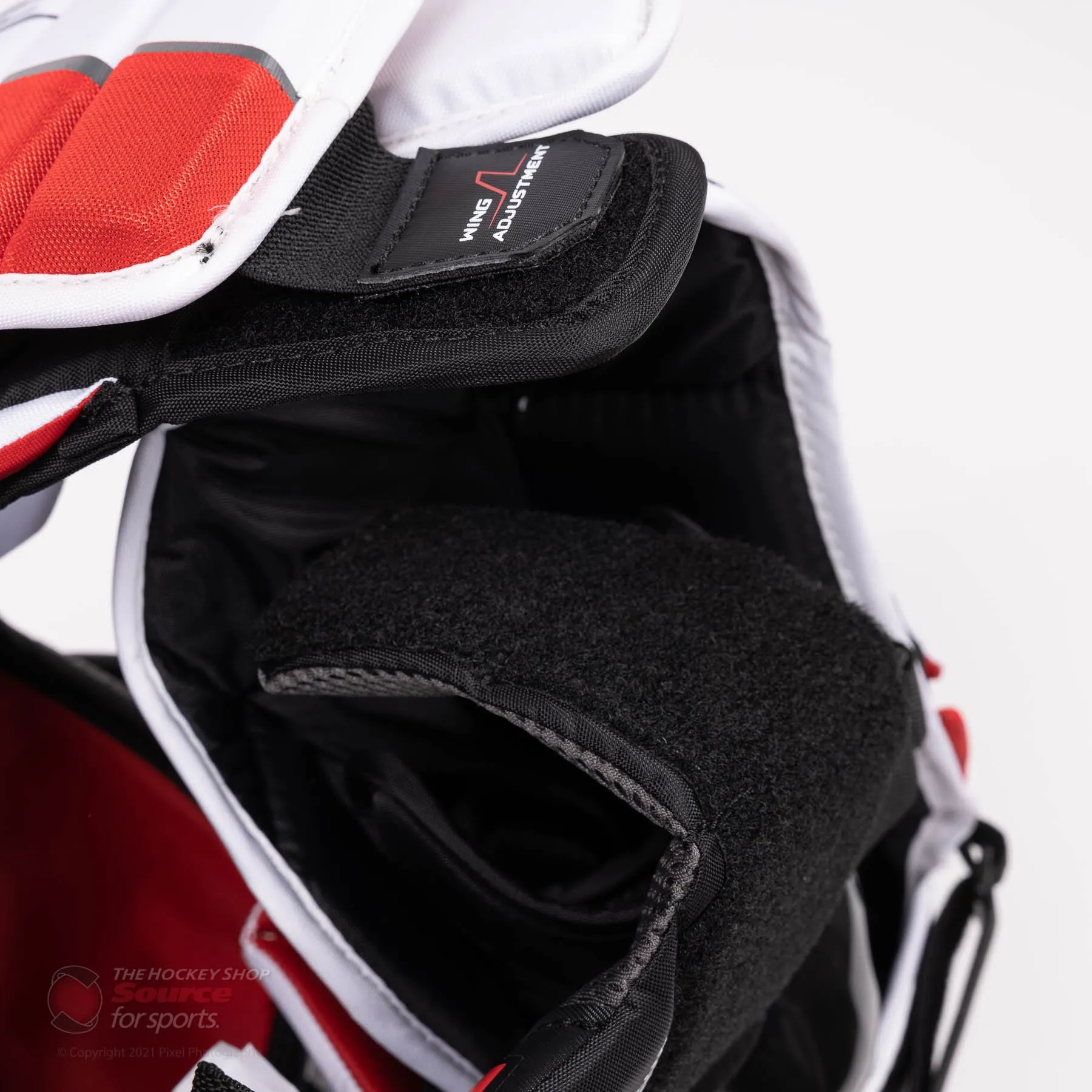 CCM Extreme Flex E5.5 Junior Chest & Arm Protector