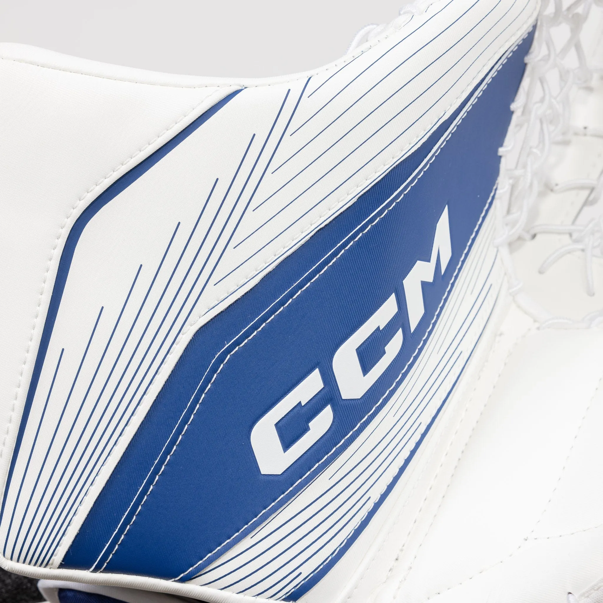 CCM Extreme Flex E6.9 Senior Goalie Catcher