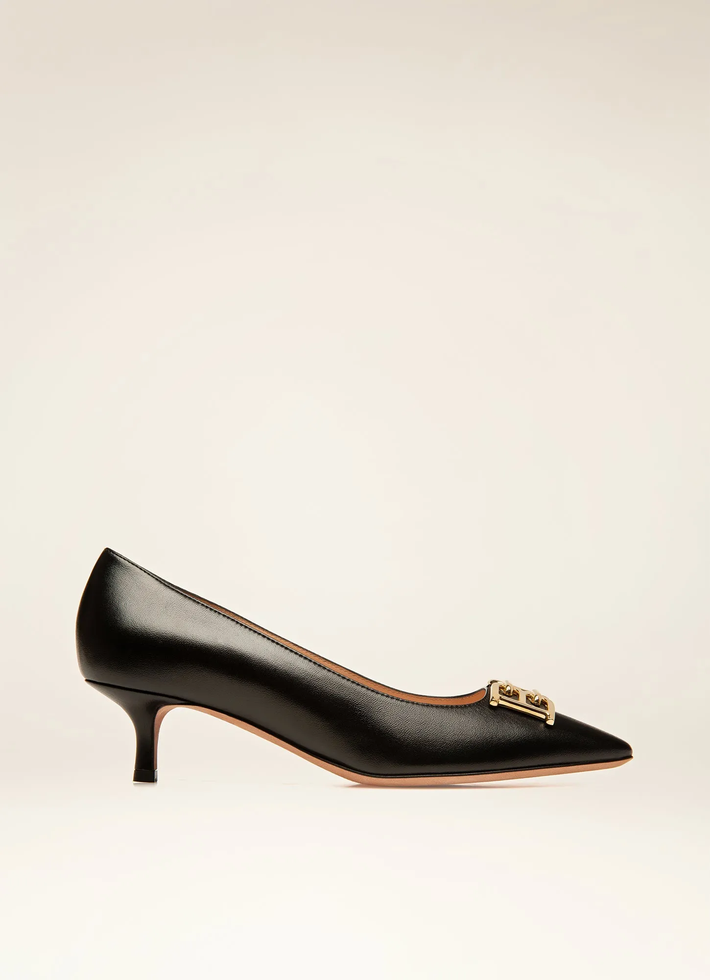 Evanca 45 in Black - Leather Pump Shoes