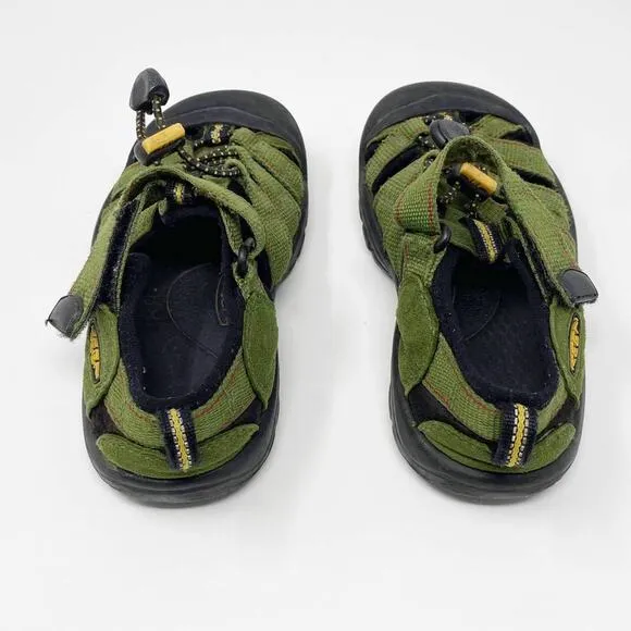 KEEN Green Unisex Kids Water Proof Closed Toe Shoe