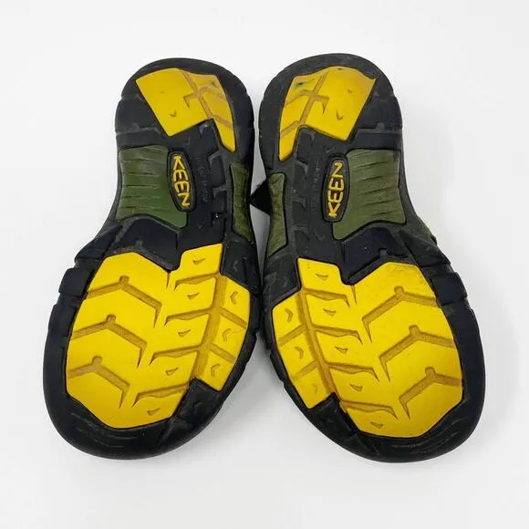 KEEN Green Unisex Kids Water Proof Closed Toe Shoe