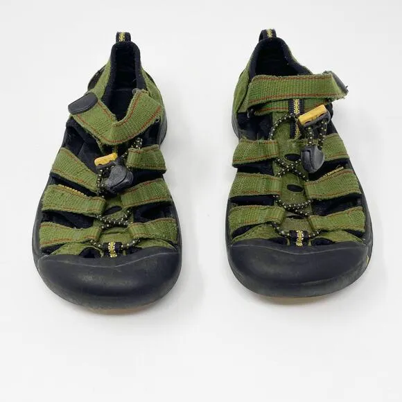 KEEN Green Unisex Kids Water Proof Closed Toe Shoe