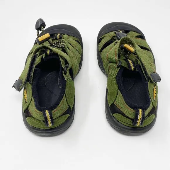 KEEN Green Unisex Kids Water Proof Closed Toe Shoe