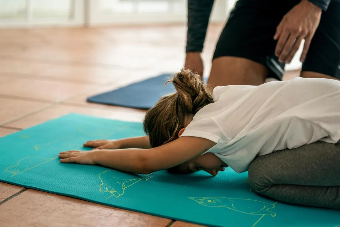 Kids' Yoga Mat 150 cm ⨯ 60 cm ⨯ 5 mm - Khaki Bear