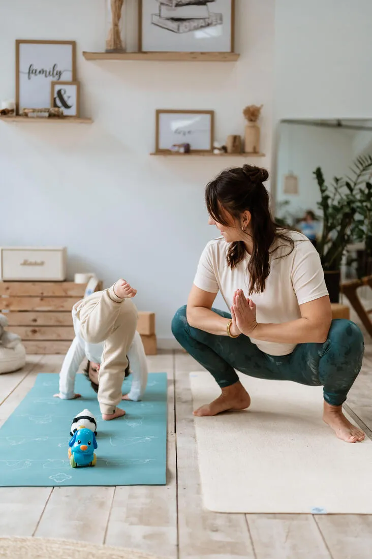 Kids' Yoga Mat 150 cm ⨯ 60 cm ⨯ 5 mm - Khaki Bear