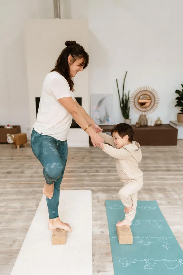 Kids' Yoga Mat 150 cm ⨯ 60 cm ⨯ 5 mm - Khaki Bear