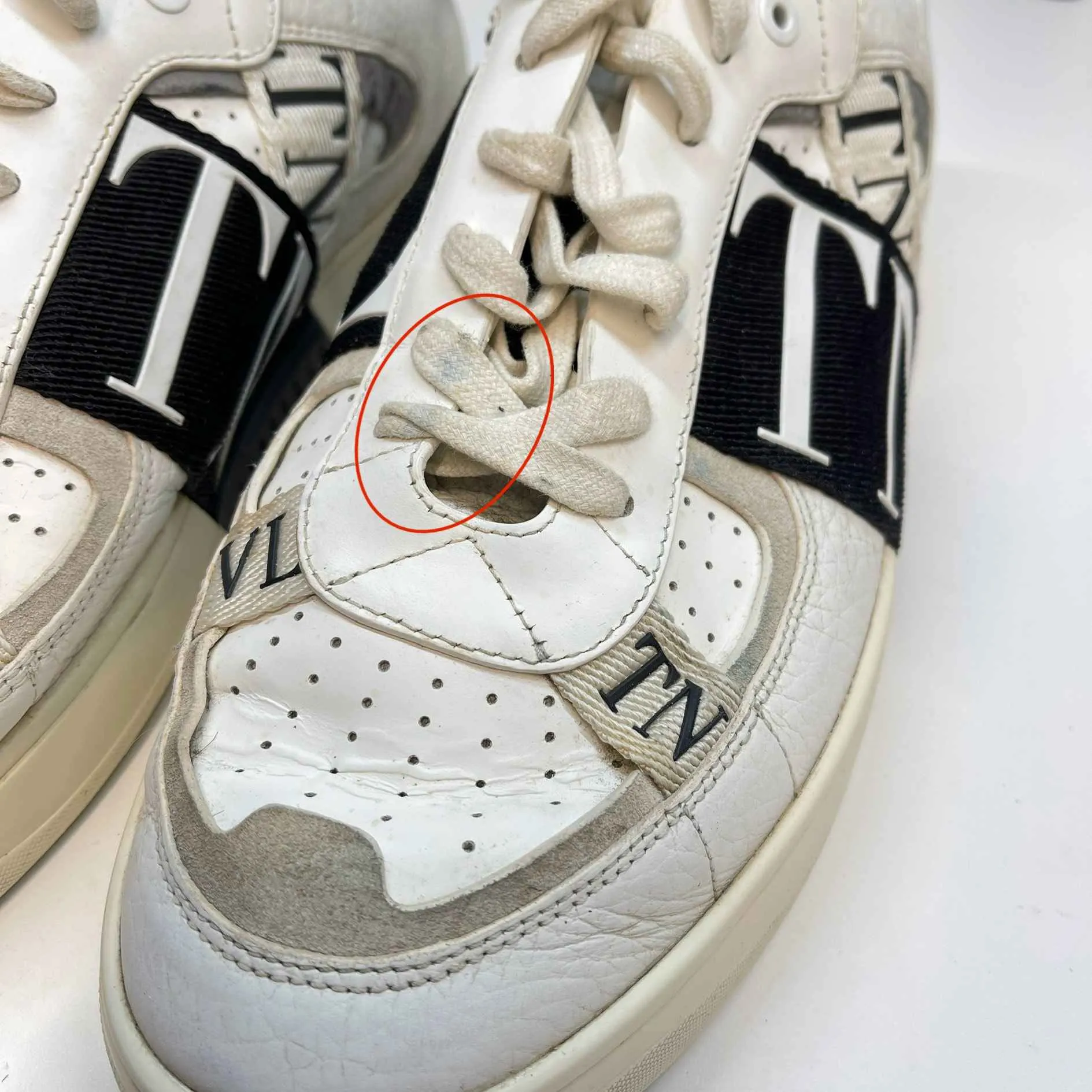 Men's Vl7N Low Trainers White Size EU 44 / UK 10