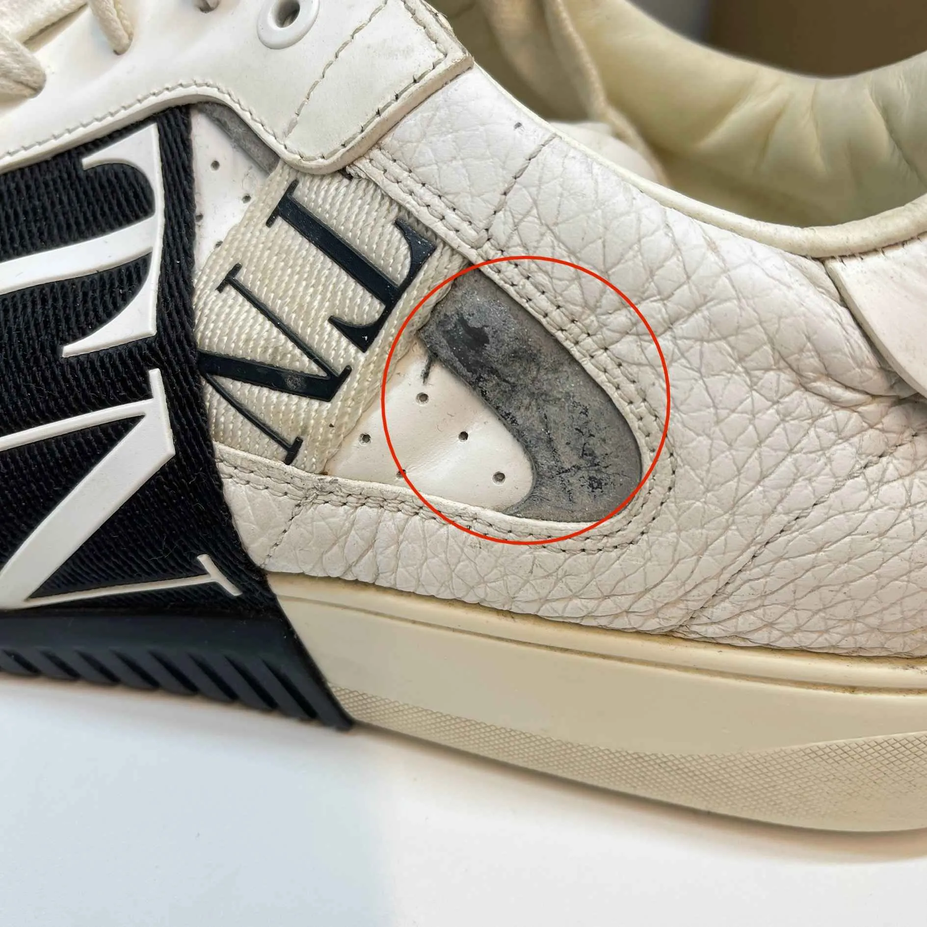 Men's Vl7N Low Trainers White Size EU 44 / UK 10