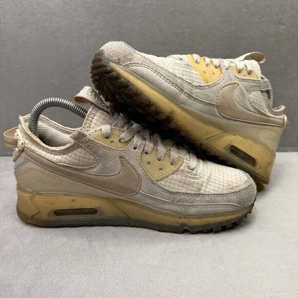 Nike Air Max 90 Terrascape Womens Size 7.5 Shoes Light Bone Athletic Trainers