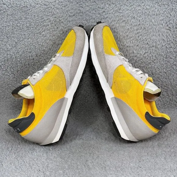 Nike Daybreak Type Mens Size 9.5 Running Shoes Sneakers Laser Orange CJ1156-800