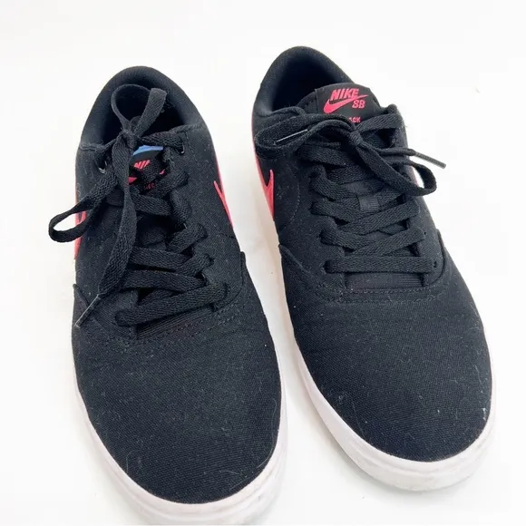 Nike SB Chron Black University Red Skate Shoe, Size 10