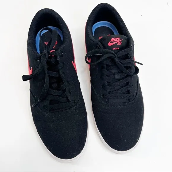 Nike SB Chron Black University Red Skate Shoe, Size 10