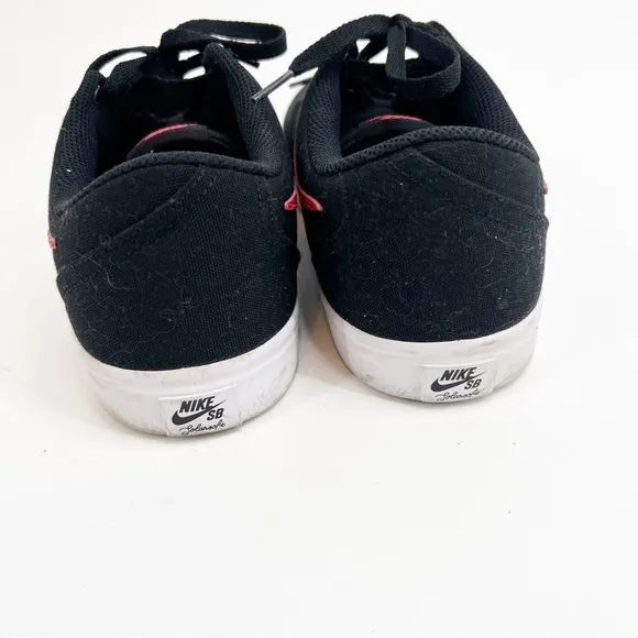 Nike SB Chron Black University Red Skate Shoe, Size 10