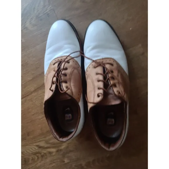 Nike ZoomAir Kempshall Mens 11 golf shoes leather oxford
