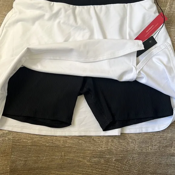 NWT Carbon38 White &amp; Black Tennis Skirt Size Large