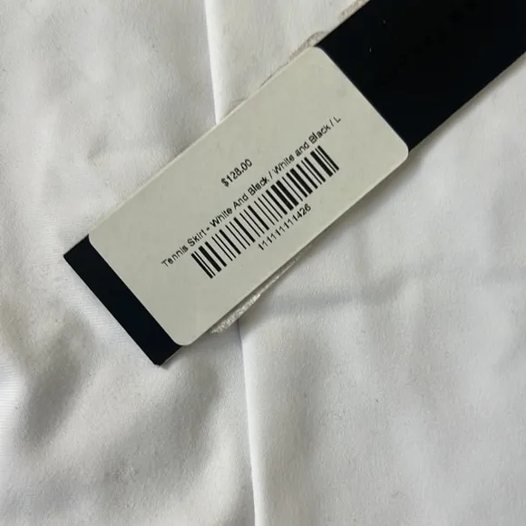 NWT Carbon38 White &amp; Black Tennis Skirt Size Large