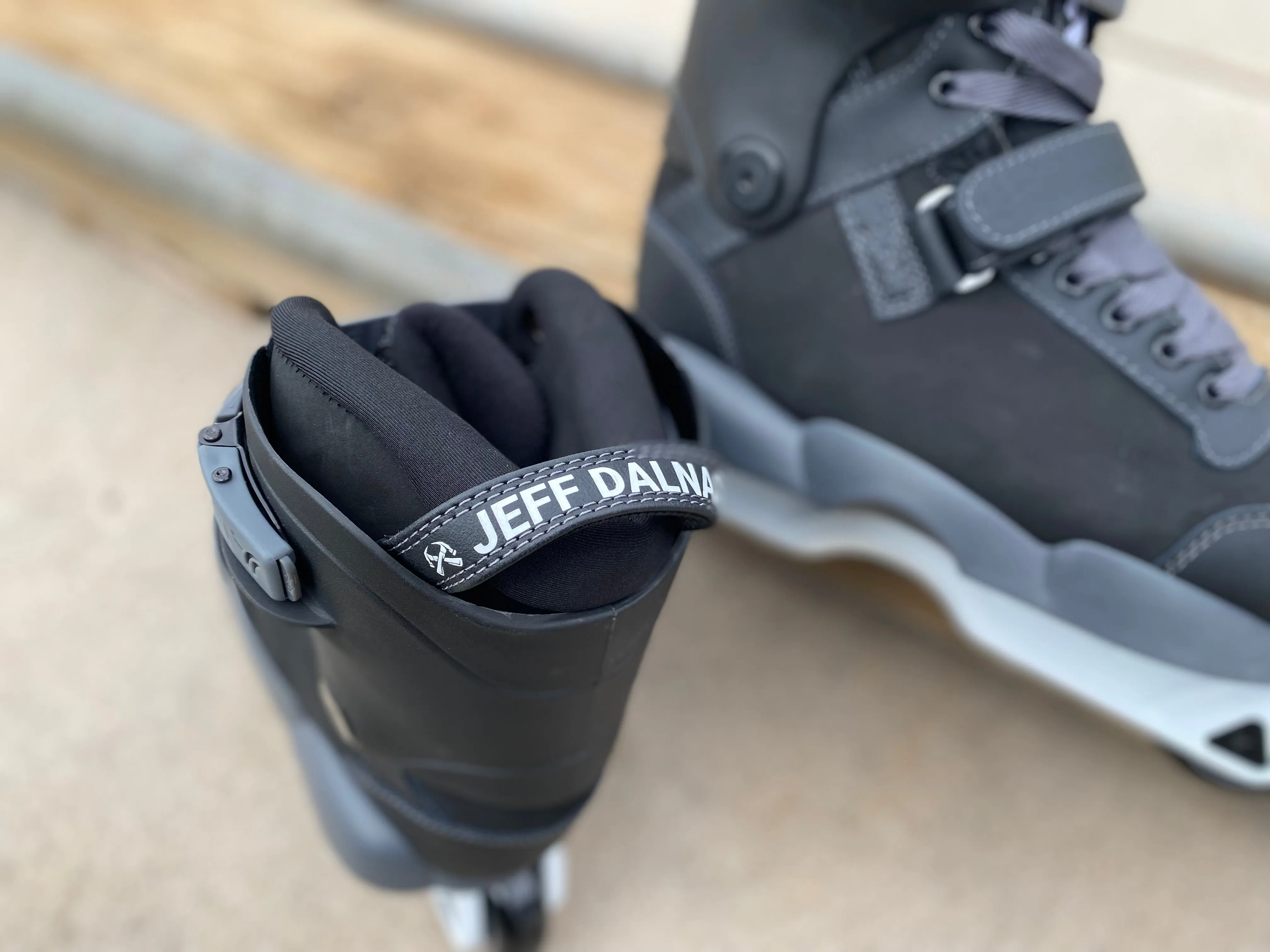 TRIGGER SKATES - JEFF DALNAS - PRO MODEL - SKATES