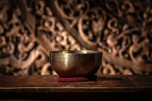 Universal Handcrafted Singing Bowl 5.1" / 500g