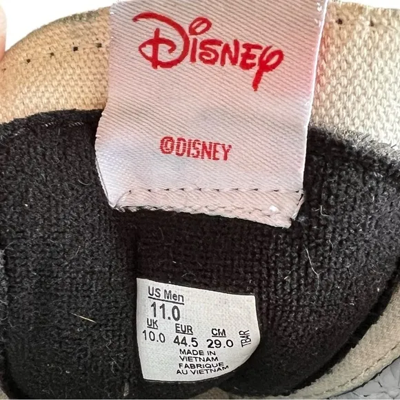 VANS Disney x Sk8-Hi Mickey and Friends Size 11