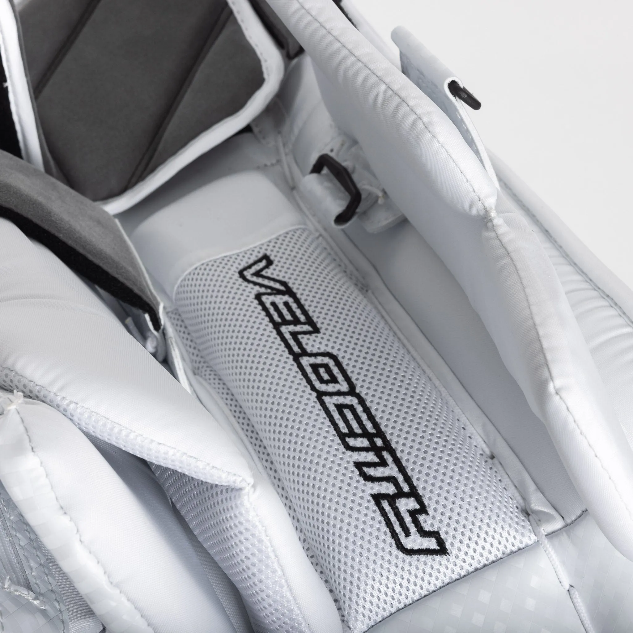 Vaughn Velocity V10 Intermediate Goalie Leg Pads