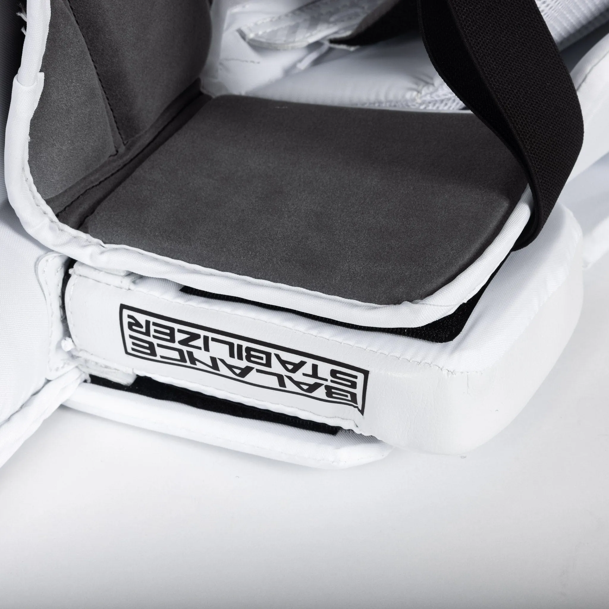Vaughn Velocity V10 Intermediate Goalie Leg Pads