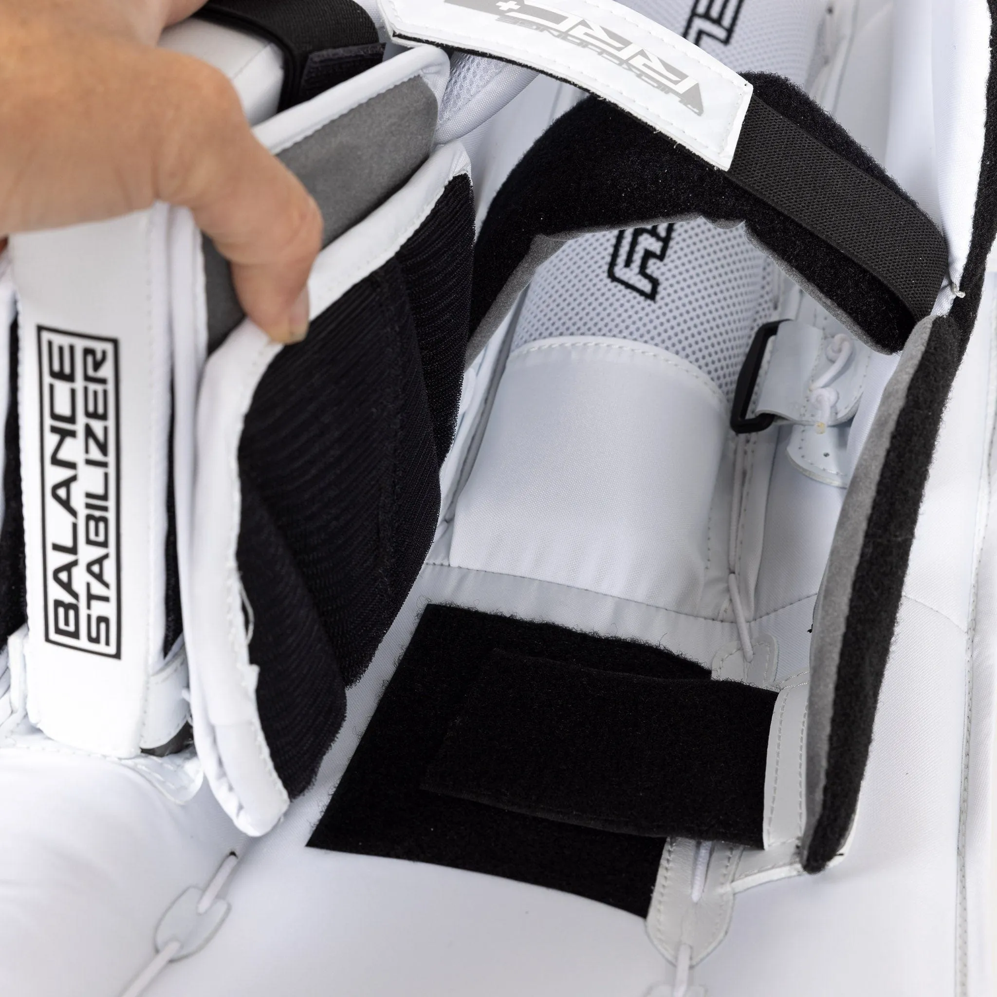Vaughn Velocity V10 Pro Senior Goalie Leg Pads