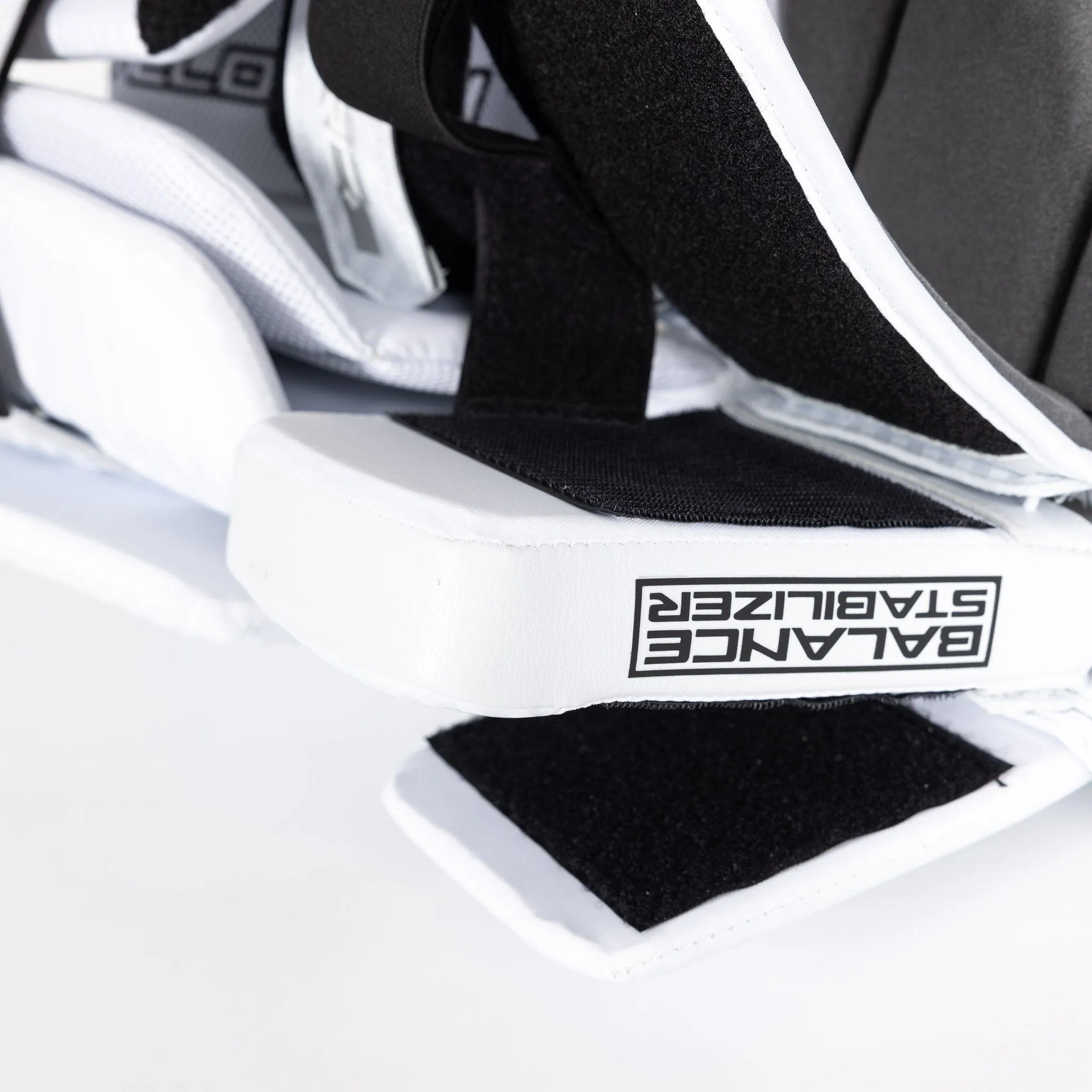 Vaughn Velocity V10 Pro Senior Goalie Leg Pads