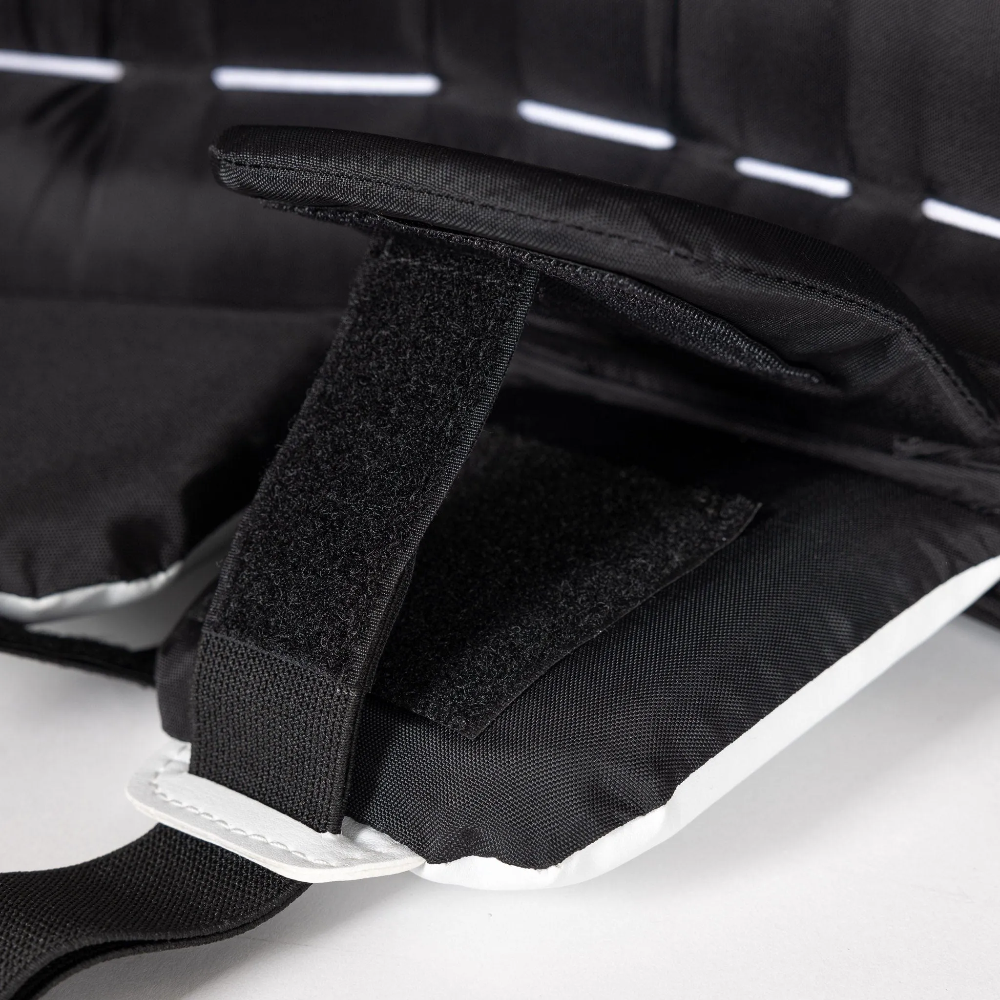 Vaughn Velocity V10 Youth Goalie Leg Pads