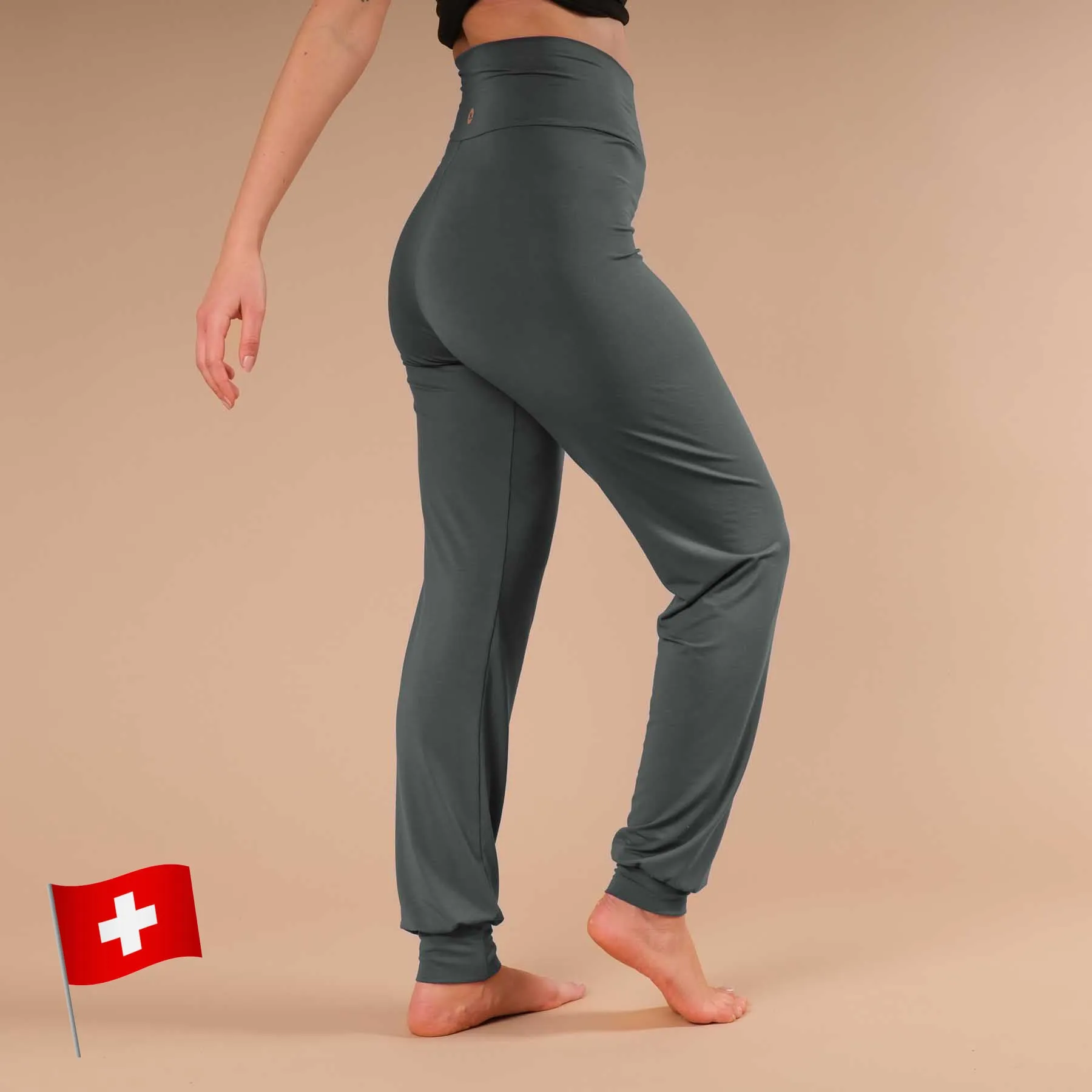 Yoga Hose Viki