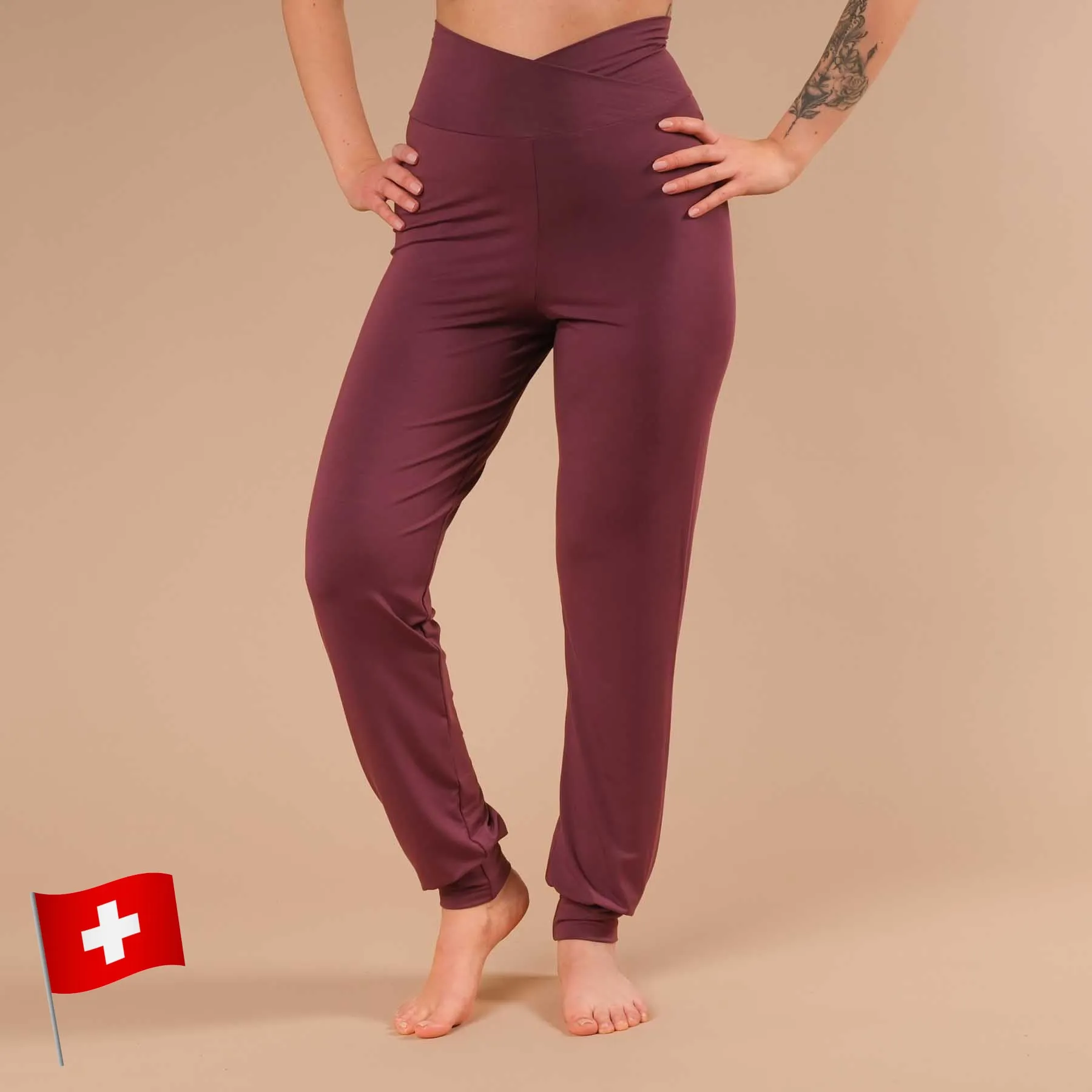 Yoga Hose Viki
